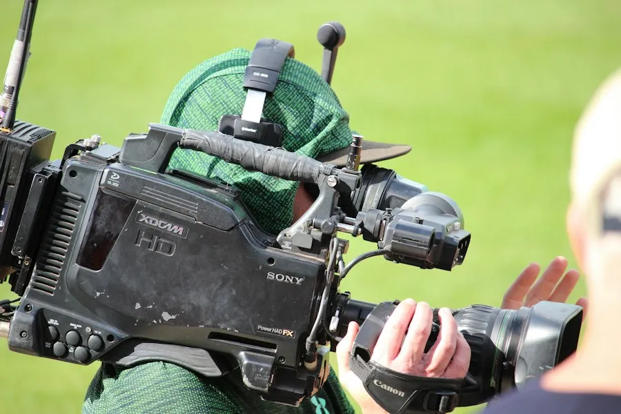 Photo field reporting journalism