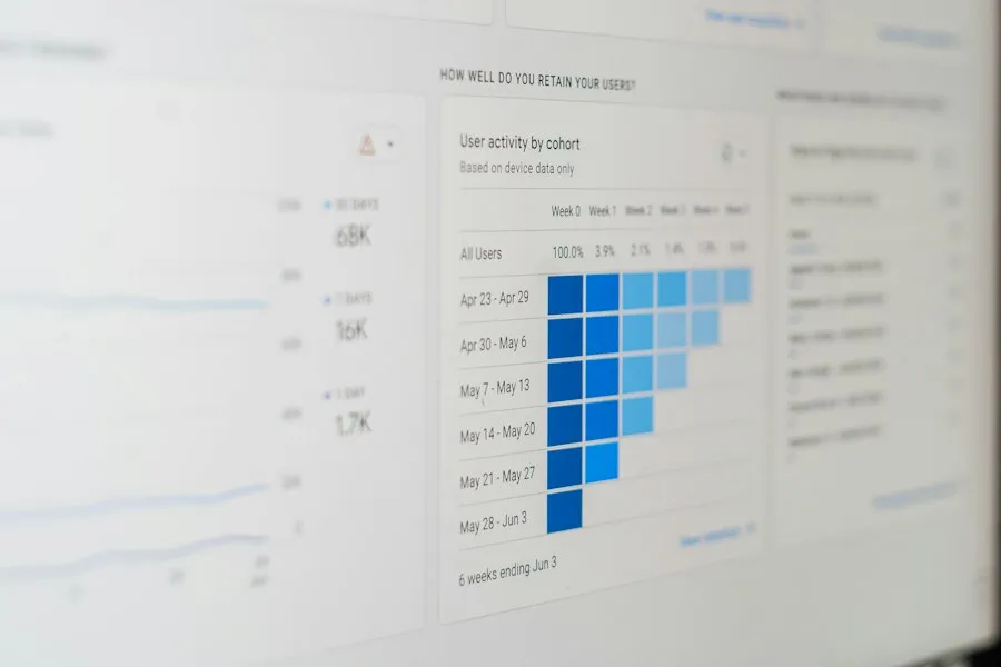 breaking news accurate reporting experts data analysis